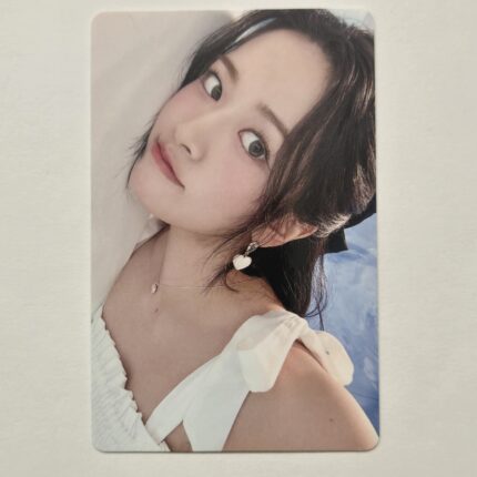 IVE ALIVE Photocard HMV YUJIN