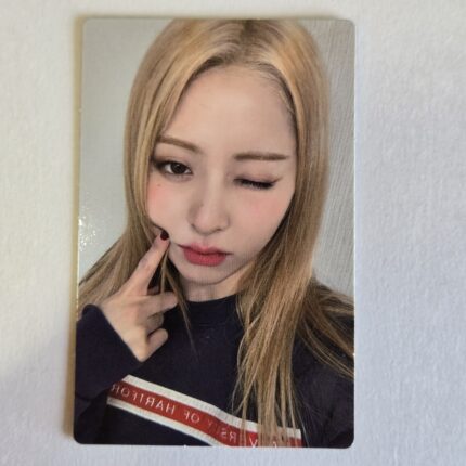 LE SSERAFIM FC Photocard YUNJIN