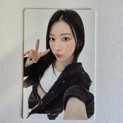 LE SSERAFIM UNFORGIVEN Regular ver photocard SAKURA