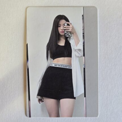 LE SSERAFIM UNFORGIVEN Compact ver photocard YUNJIN